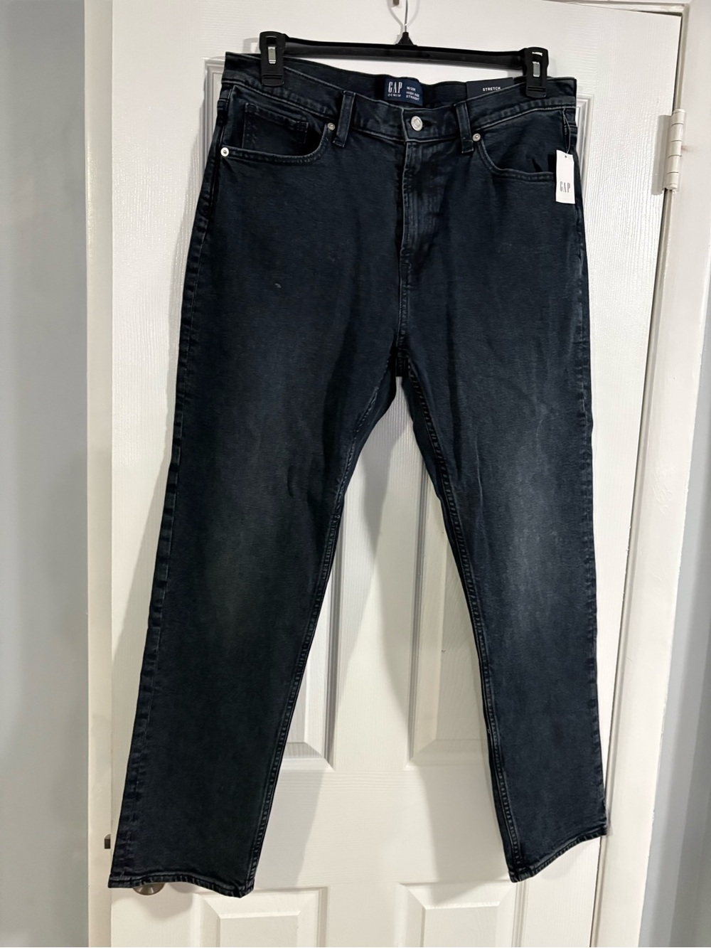 GAP women’s Dark Washed Relaxed Jeans
